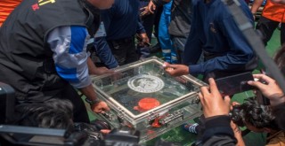 Kara kutunun ilk fotoğrafları...