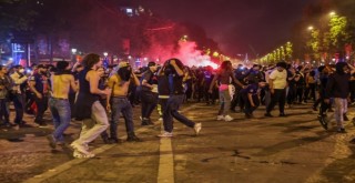 Paris’te kaos: