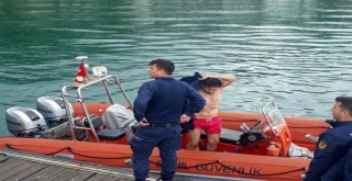 Alkollü denize girdi, 153 lira ceza yedi