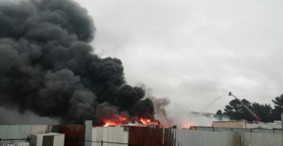 İstanbul Tuzla'da fabrika bahçesinde korkutan yangın