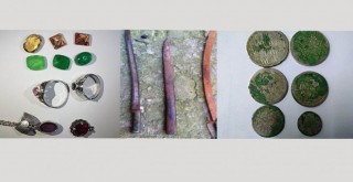 Jandarmanın denetiminde tarihi eser ve değerli taş ele geçirildi