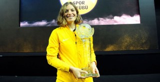 Cansu Özbay: 'Zirvede kalmak için çok çalışacağız'