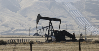 Brent petrolün varili 103 dolar seviyesine geriledi