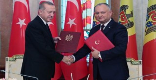 Cumhurbaşkanı Erdoğan Moldova'da duyurdu: İki Türk bankası...