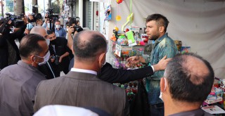 Koronaya meydan okuyan esnaf maskesiz yakalanınca 'Gebermek istiyorum' dedi