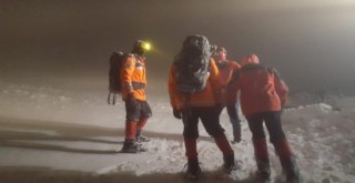 8 dağcı 9 saat sonra bulundu