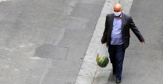 İran'da son 24 saatte korona virüsten 45 kişi öldü