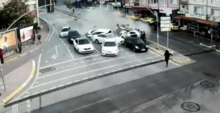 Kaza saniye saniye kameralara yansıdı