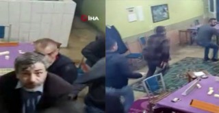 Kumar baskınında güldüren görüntü...Polisi görünce kaçacak yer aradılar