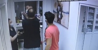 Çocuğunun canını yaktığı iddiasıyla hemşire ve doktora saldırdı