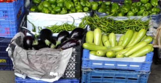 Kar yağışı İstanbul'daki sebze ve meyve hallerini etkiledi