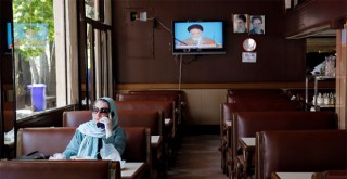 İran'da günlük ölü sayısı artışa geçti, vaka sayısı dalgalı seyrediyor