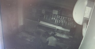 Hırsızlar 200 bin liralık gümüş takıyı böyle çaldı