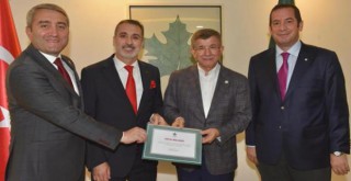 Zehir zemberek açıklama ileistifa etti