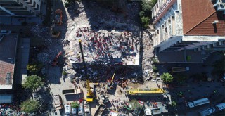 Yıkılan binaların müteahhitleri ve fenni mesulleri gözaltında