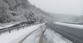 Çanakkale-İstanbul yolunda kar yağışı etkili oluyor