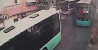 Freni boşalan halk otobüsünün iş yerine girme anı kamerada