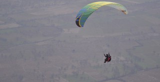 Terörden arındırılan bölge yamaç paraşütçülerinin gözde mekanı haline geldi