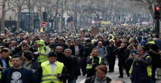 Avrupa’nın göbeğinde kaos! Ordu 70 yıl sonra ilk kez…