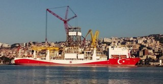 Trabzon'da yerine monte ediliyor