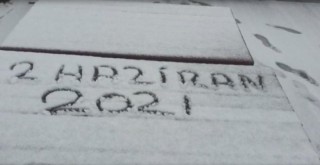 Uludağ'da haziran ayında kar sürprizi