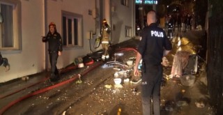  Kavga ettiği kardeşini içeri kilitleyip evi yakıp kaçtı