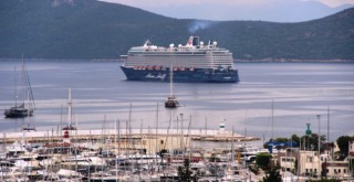 Denizdeki 45 günlük esaret bitti